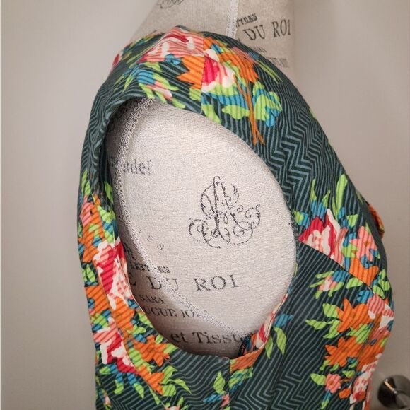 Cherry Velvet pinup dress - Picture 7 of 15